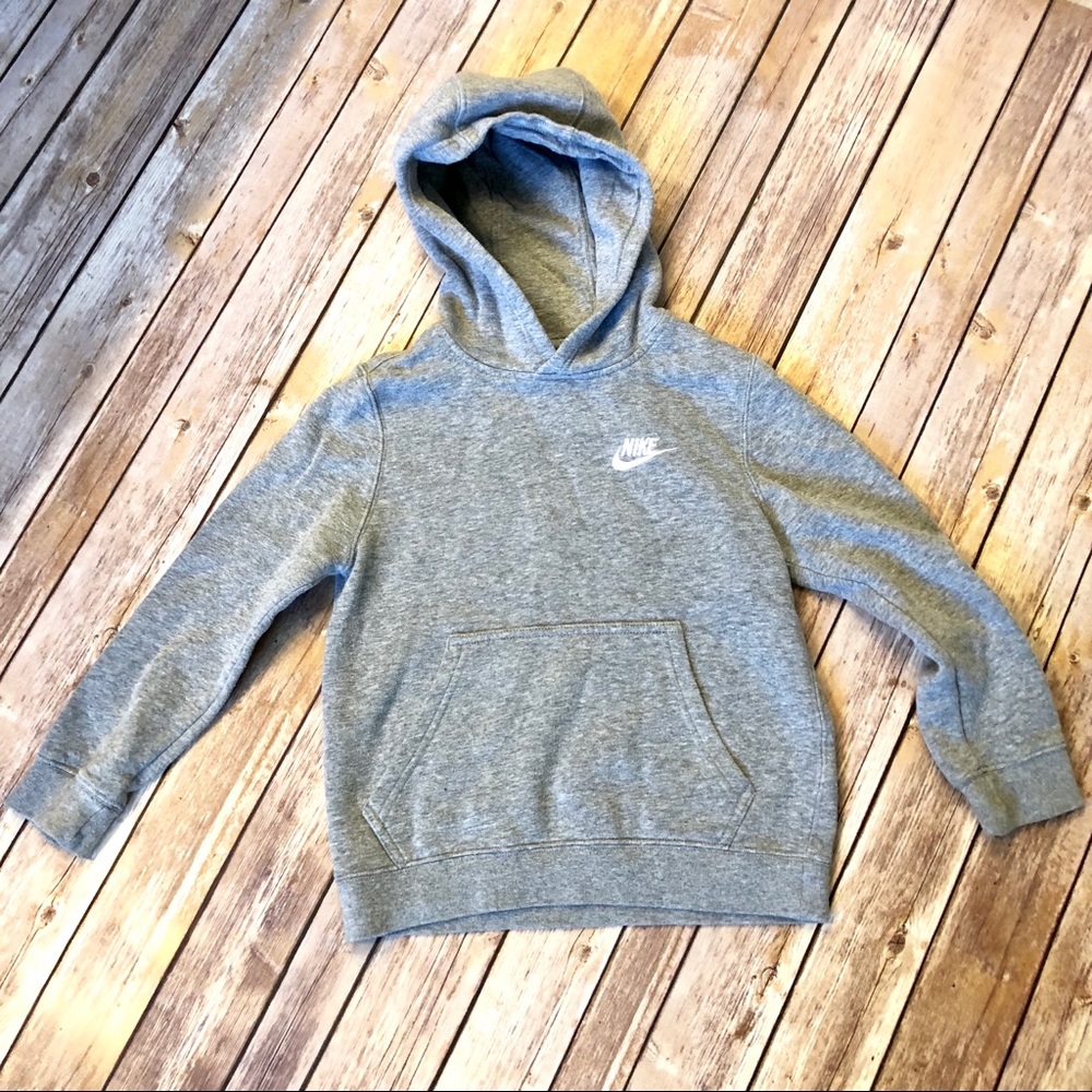 ✨SOLD✨ NIKE grey boys sweatshirt - XS